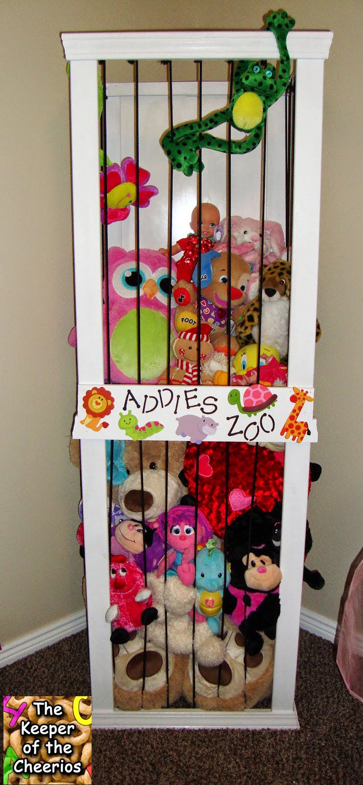 build a stuffed animal zoo