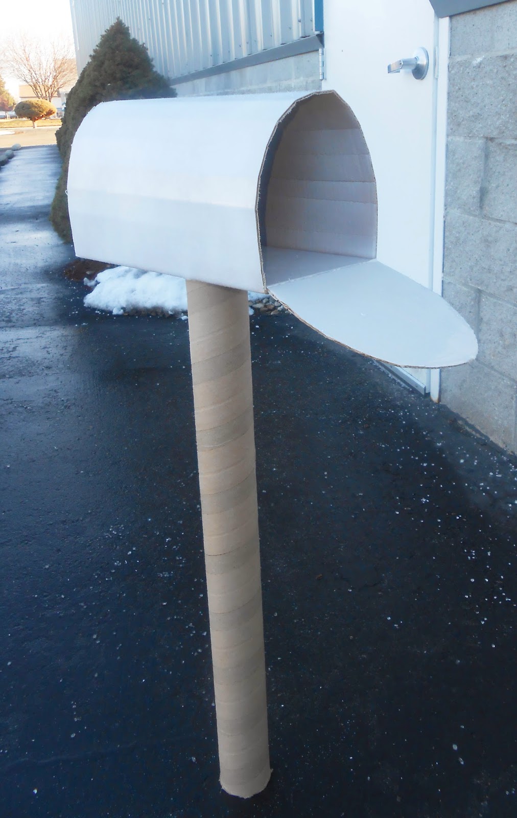 Valentines Day Cardboard Mailbox DIY