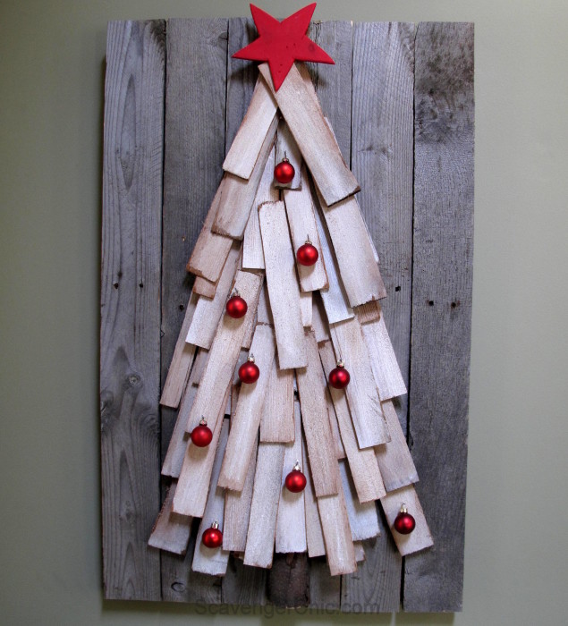 Christmas tree made from cedar shingles and pallet wood, easy diy