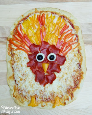 Pillsbury Turkey Pizza for a fun Thanksgiving dinner that the kids can make themselves!