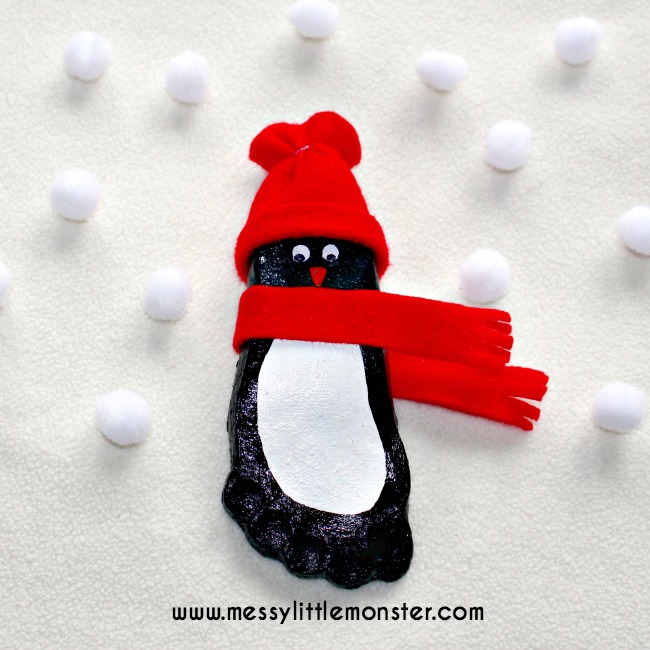 How to make a salt dough footprint penguin keepsake. A winter craft for babies, toddlers and preschoolers.