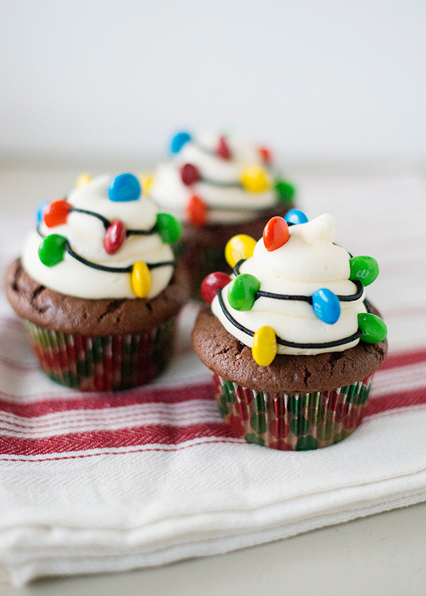 christmas-light-cupcakes03