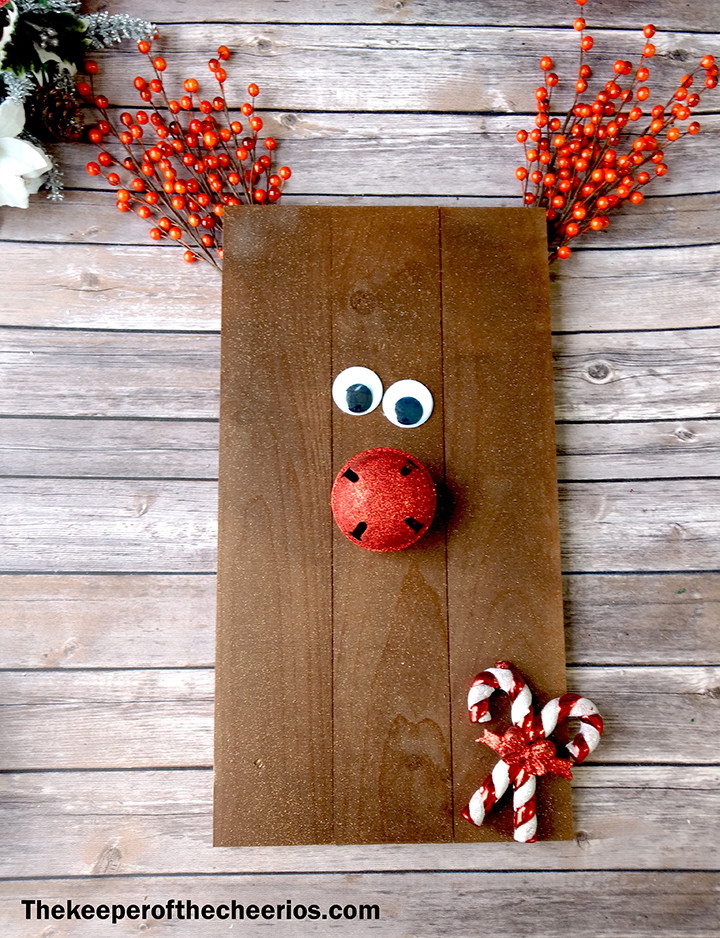 Christmas Wood Pallets  The Keeper of the Cheerios