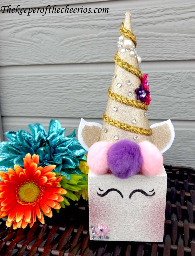 Unicorn Centerpiece Idea - The Keeper of the Cheerios
