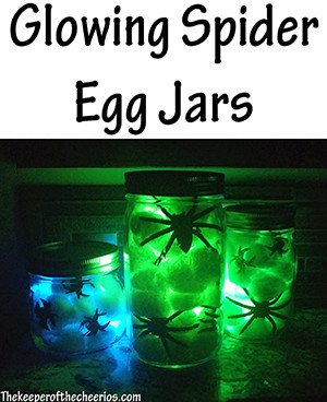 Glowing spider egg jars smm