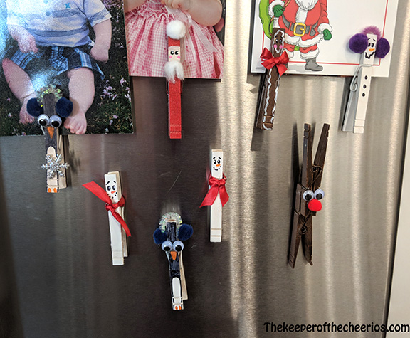Christmas Clothespin Magnetic Card Holder - The Keeper of the Cheerios