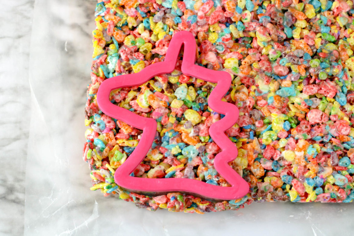 unicorn-krispie-treats-prep-2