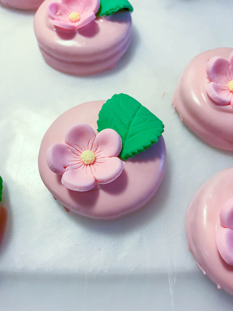 Mother’s-Day-Decorated-Oreos3