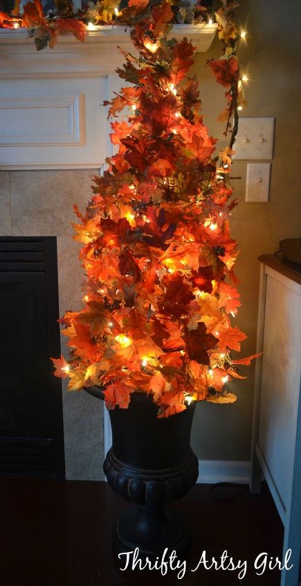 easy-diy-fall-leaves-potted-topiary-tree-from-a-tomato-cage-crafts-repurposing-upcycling-seasonal-holiday-decor