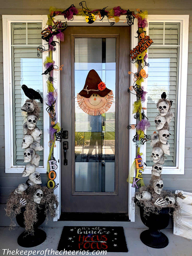 skull-entry-way-pots-9