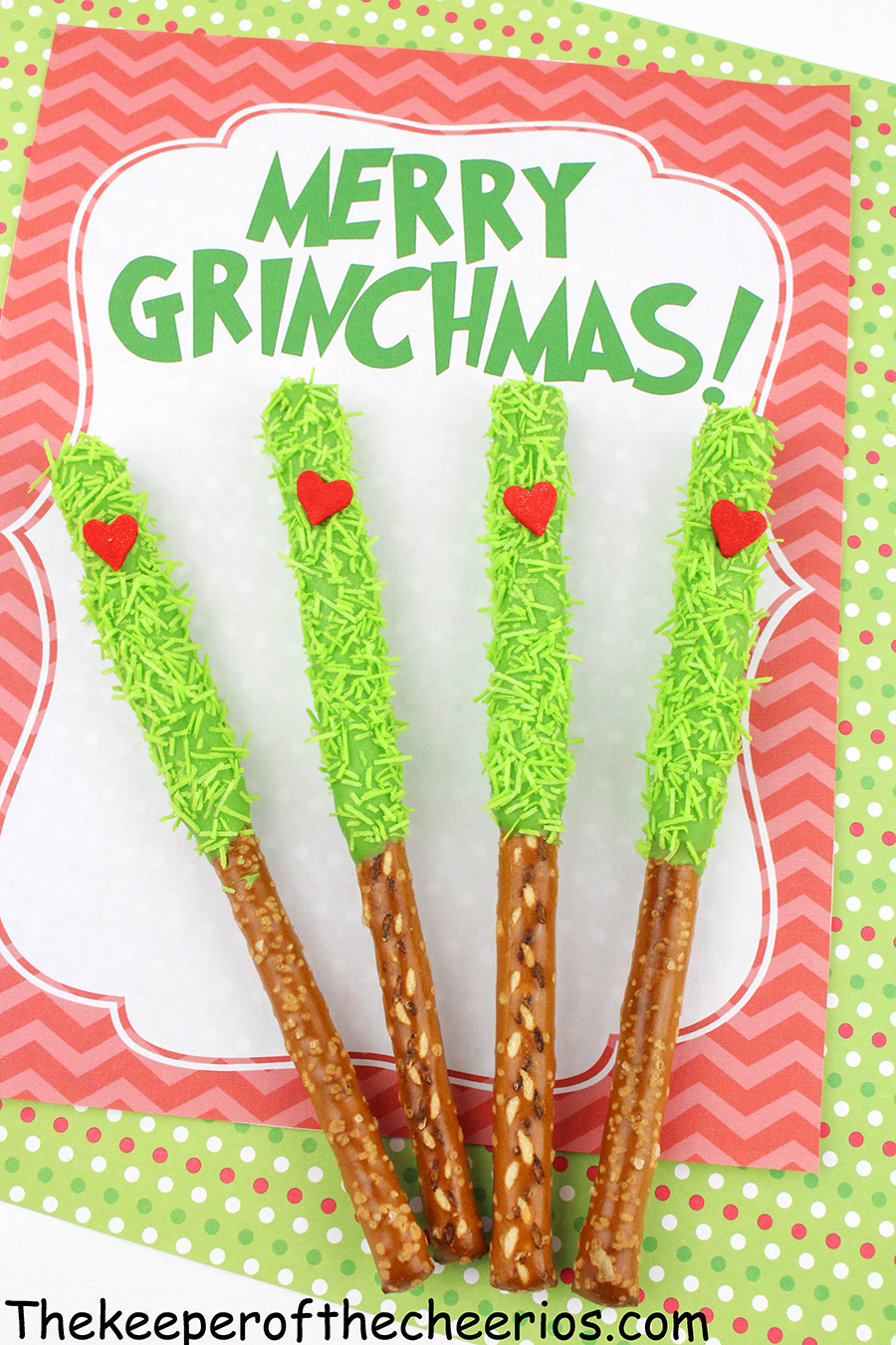 Grinch-pretzel-sticks-1