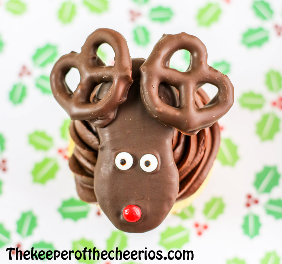 Reindeer-Cupcakes-5