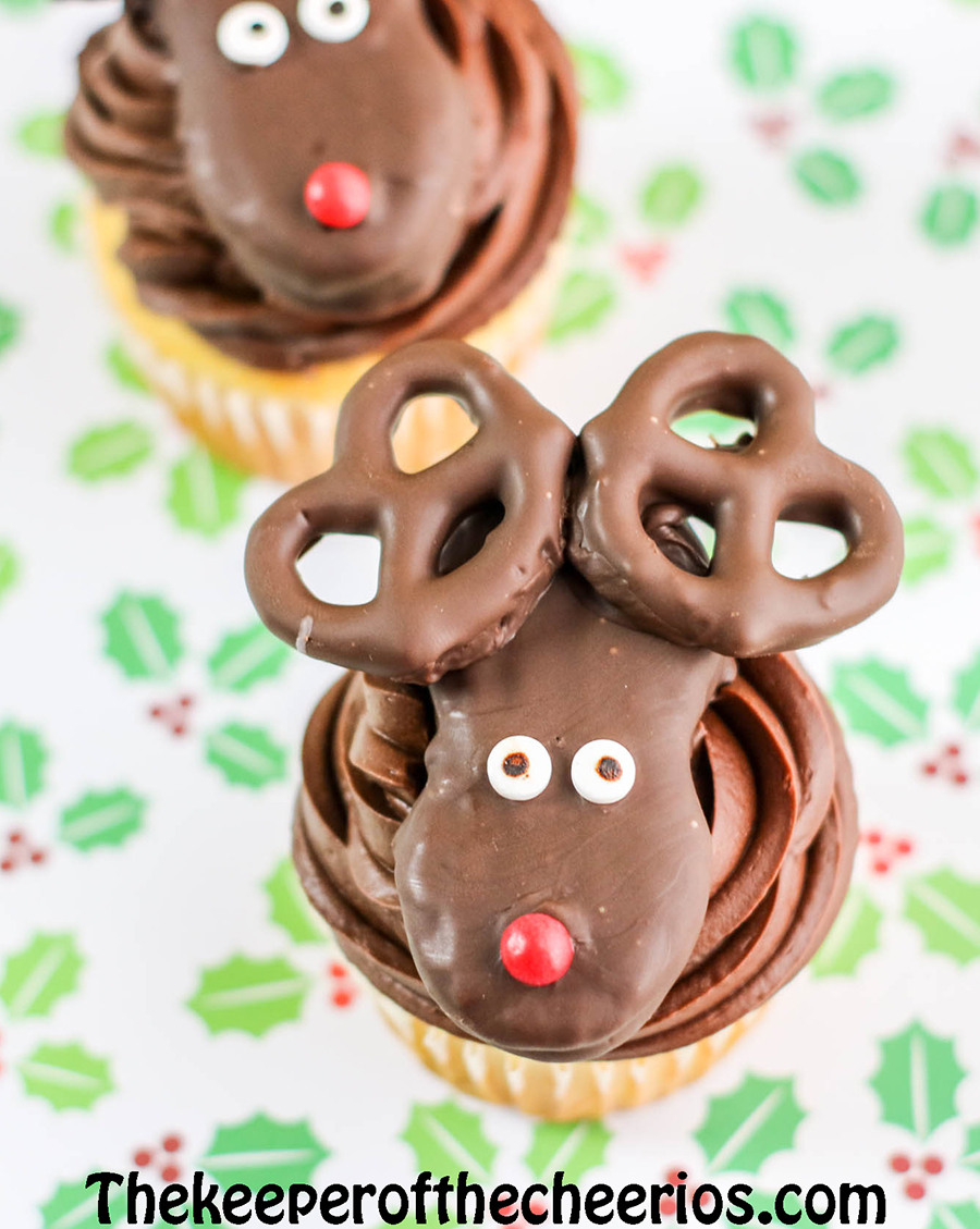 Reindeer-Cupcakes-8