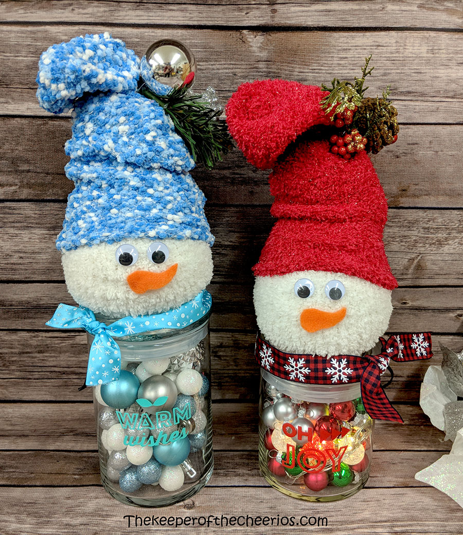 lighted-jar-sock-snowman-10