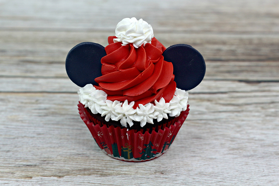 mickey-santa-cupcakes-3