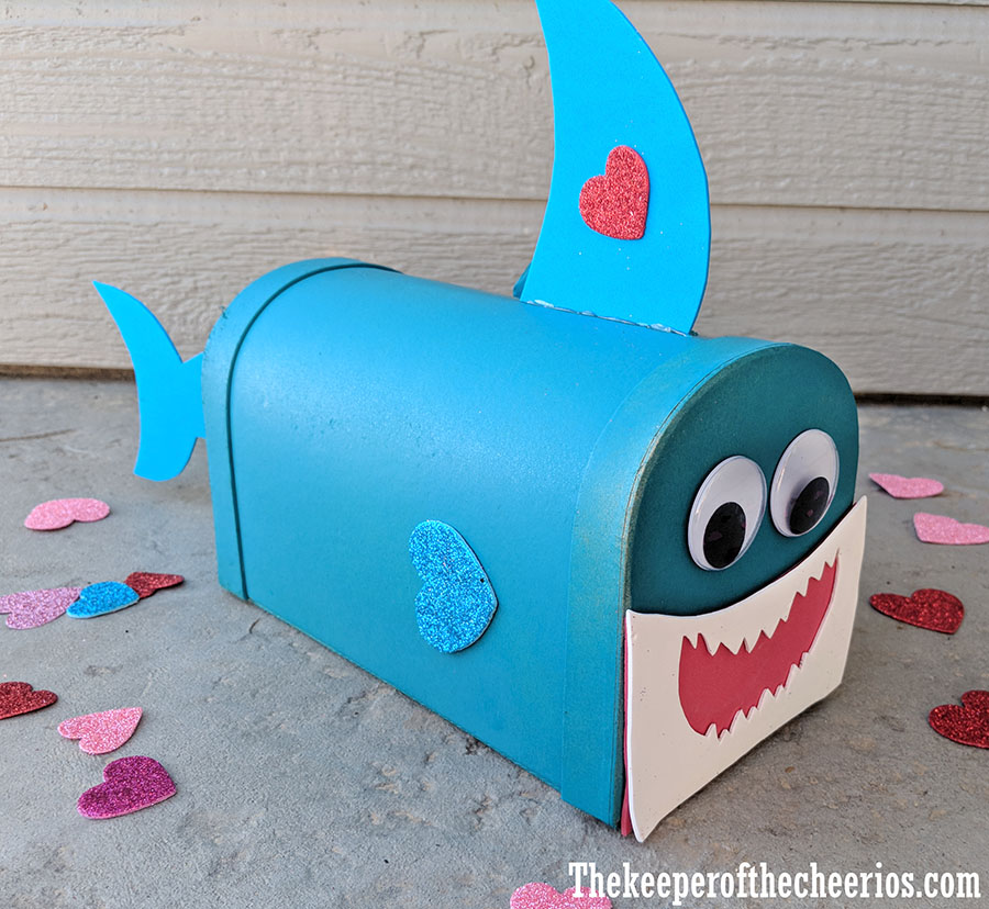 baby-shark-valentines-day-mail-box