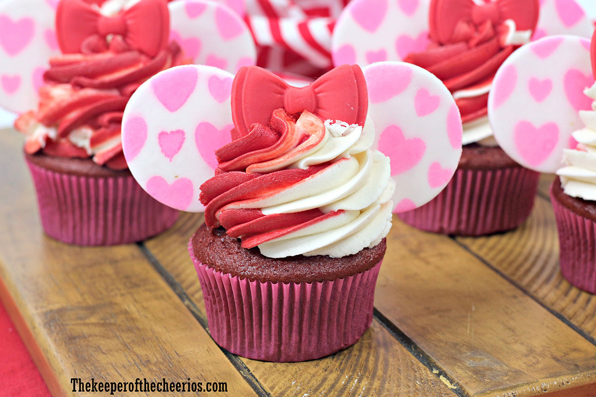 minnie-mouse-vday-cupcakes-fb