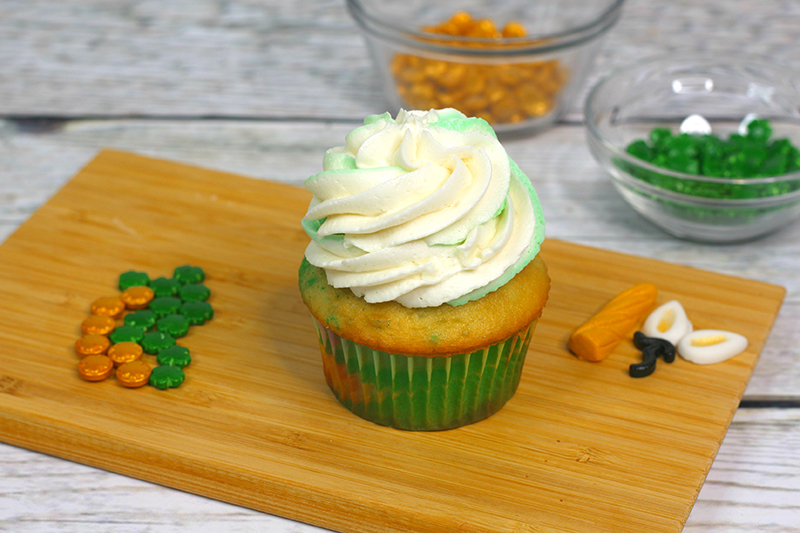 St-Patricks-Day-unicorn-cupcakes-9