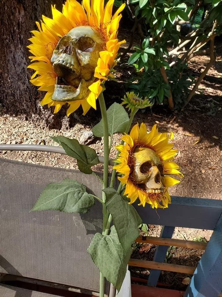 sunflower-skulls-2