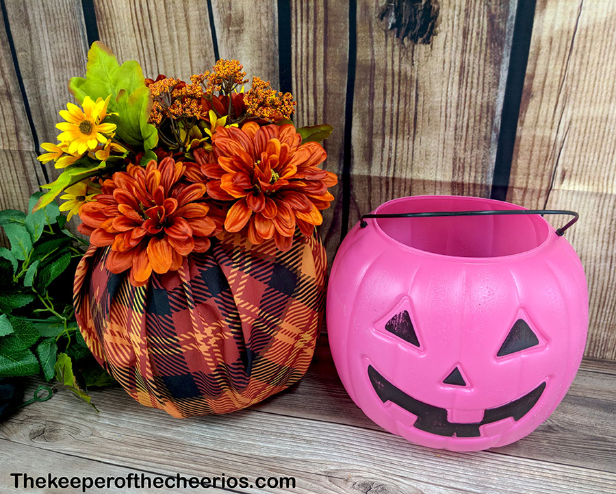 dollar-store-fabric-wrapped-plastic-pumpkin-2