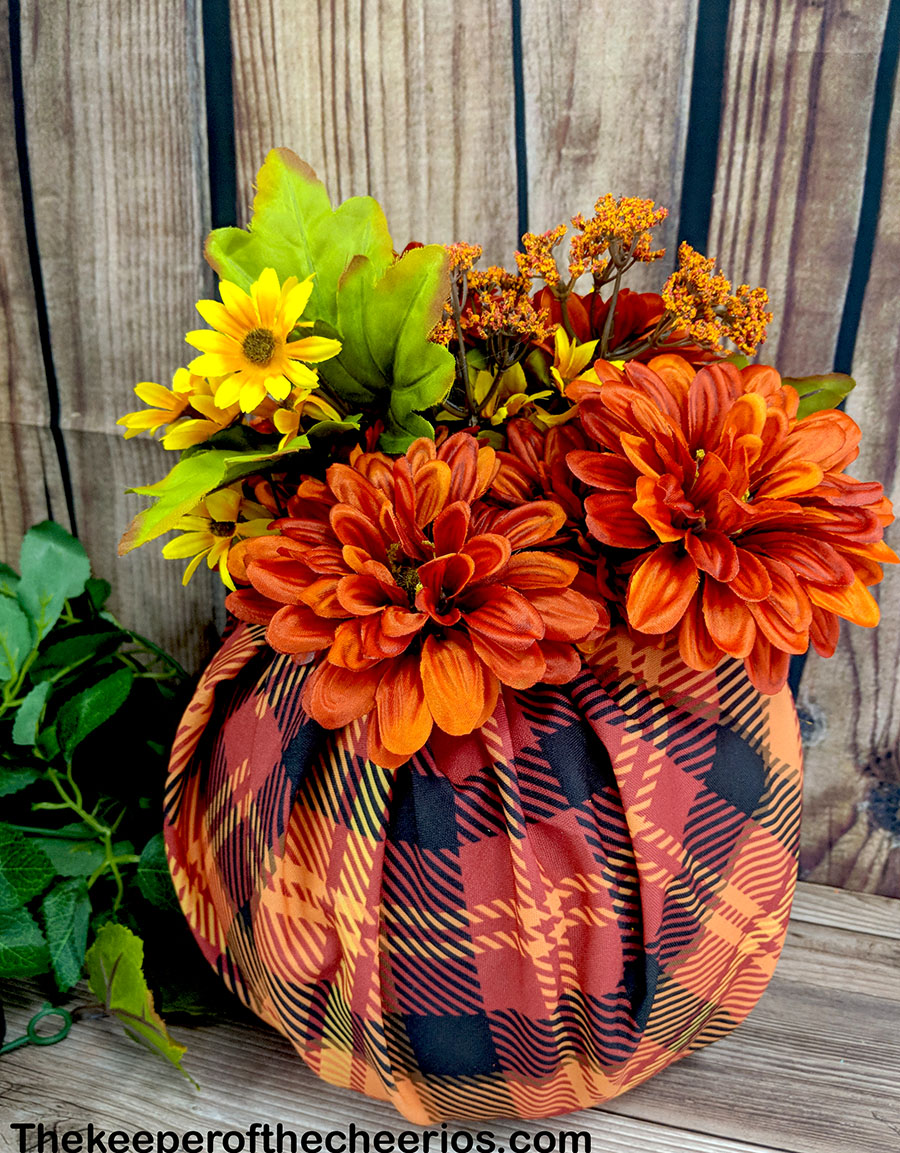 dollar-store-fabric-wrapped-plastic-pumpkin-3