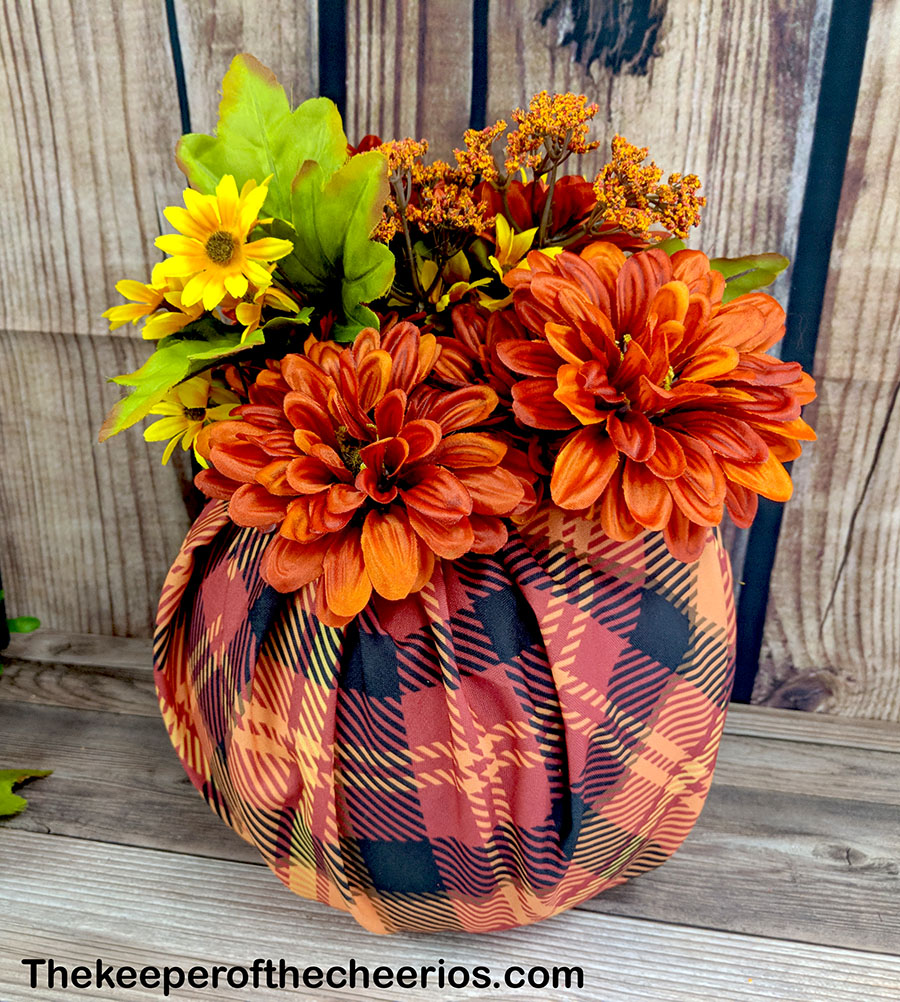 dollar-store-fabric-wrapped-plastic-pumpkin-4