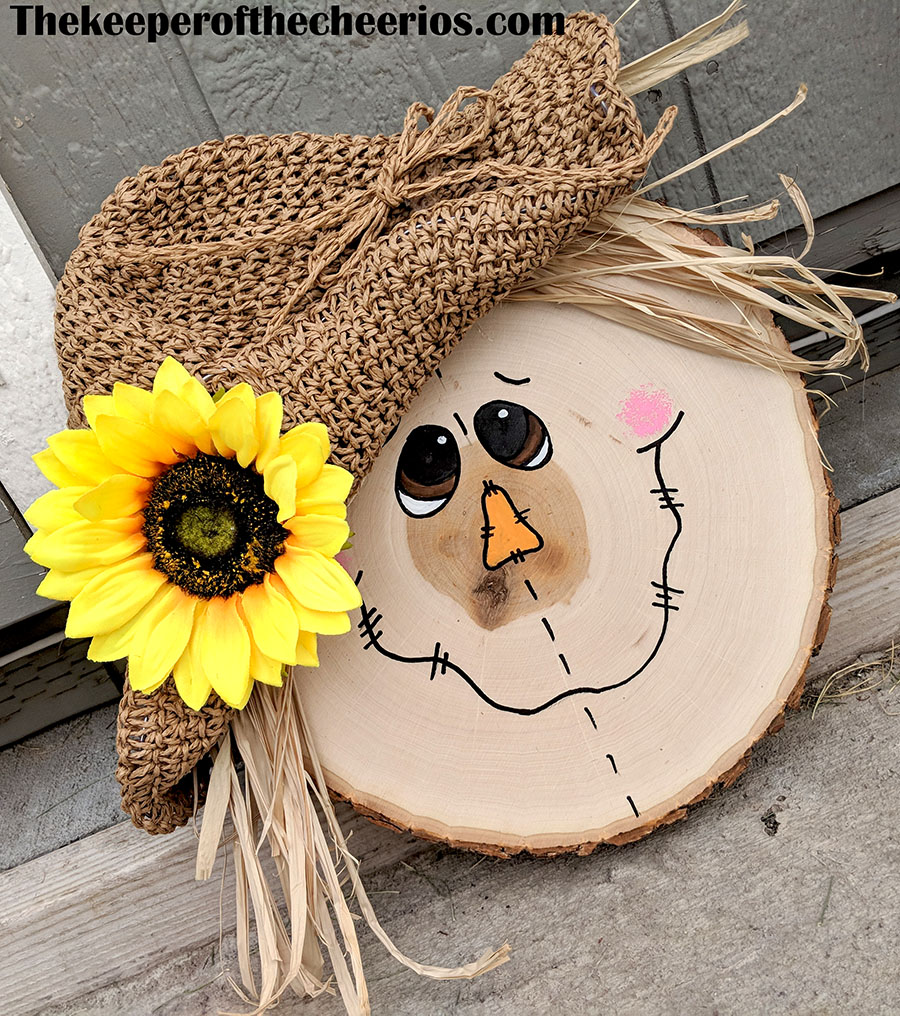 wood-slice-scarecrow-3