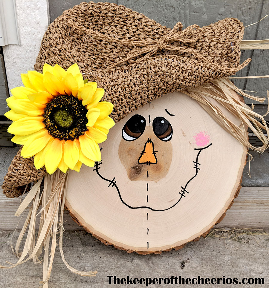 wood-slice-scarecrow-4