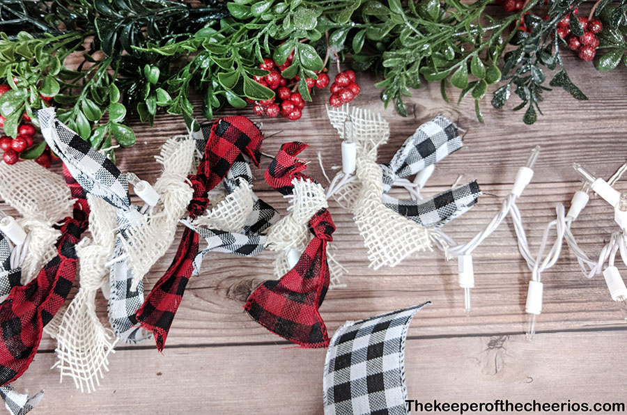 buffalo-plaid-light-up-garland-5