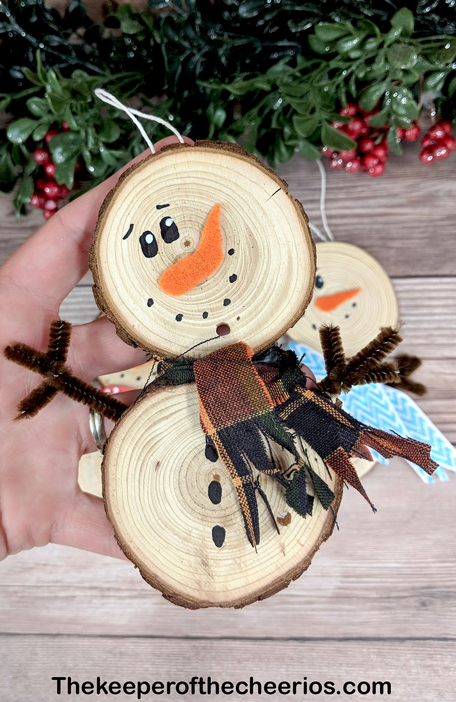 wood-slice-snowmen-5