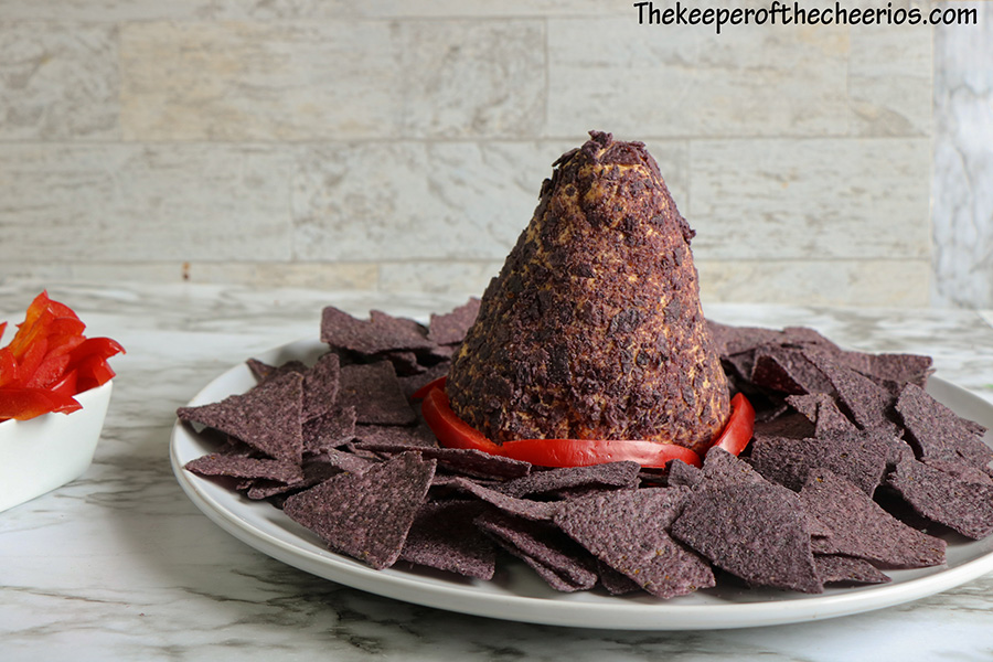 witch-hat-cheeseball-1