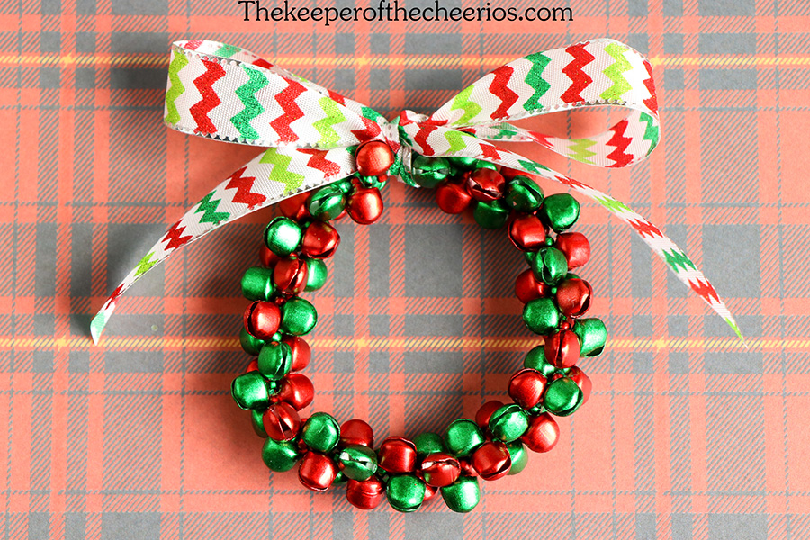 Jingle-Bell-Ornament-wreath-8