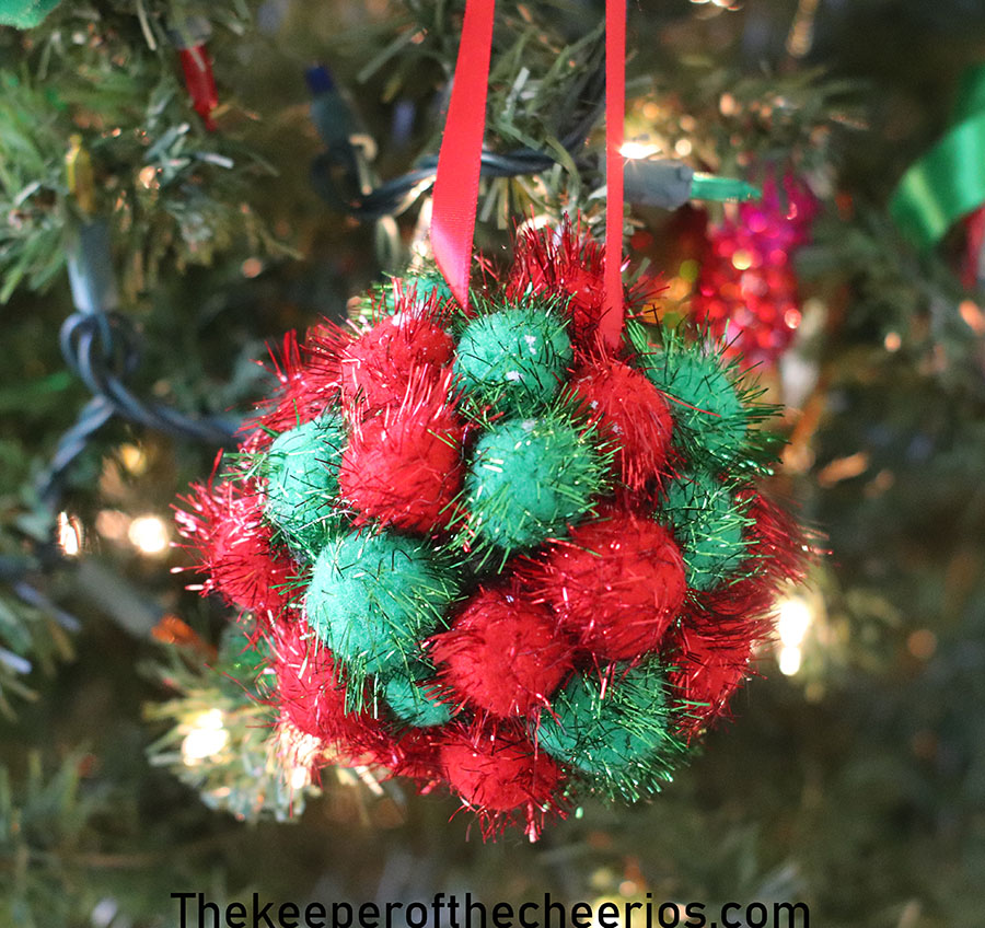 Styrofoam-Pom-Pom-Ornament-4