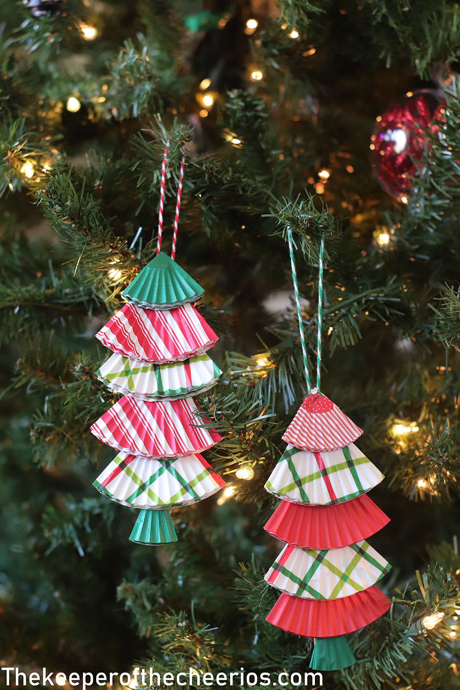 christmas-tree-cupcake-liner-ornament-2