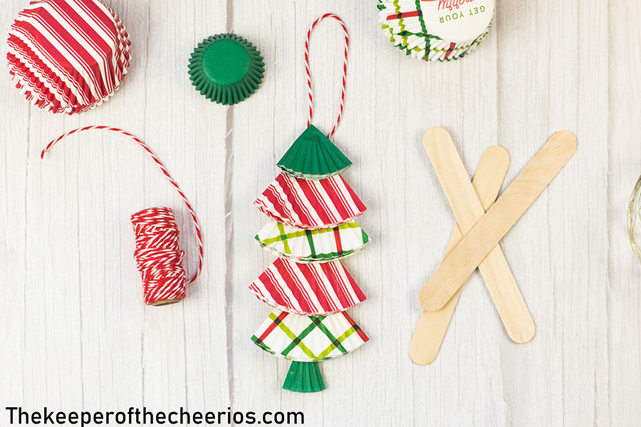 christmas-tree-cupcake-liner-ornament-7