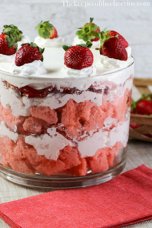 Strawberry-Triffle-smm