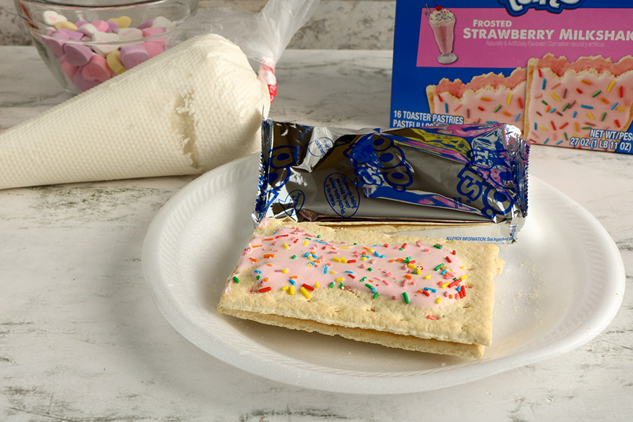 Valentines-Day-Pop-Tart-Houses-1