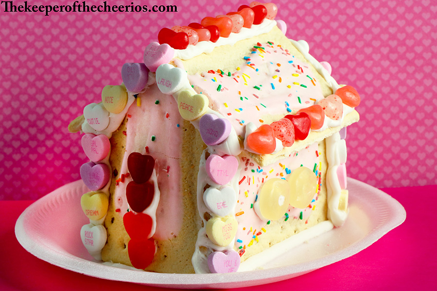 Valentines-Day-Pop-Tart-Houses-11