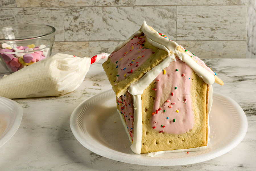 Valentines-Day-Pop-Tart-Houses-5