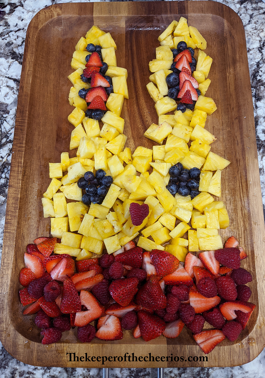 easter-fruit-tray-bunny-4