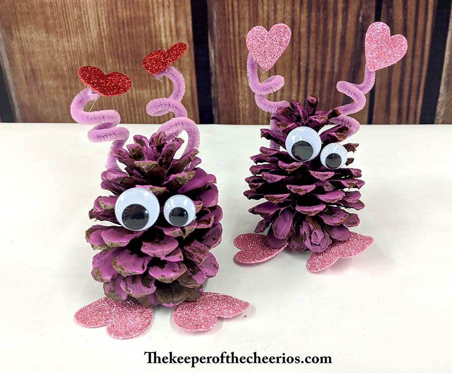 pinecone-love-bugs-6