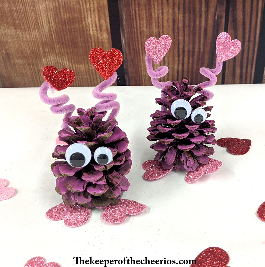 pinecone-love-bugs-7