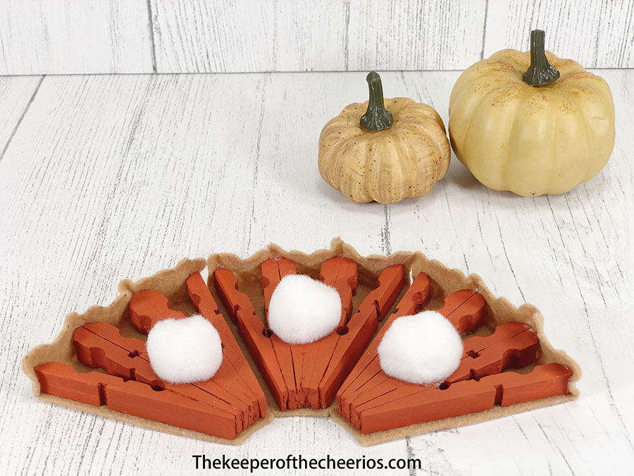 clothes-pin-pumpkin-pie-craft-9