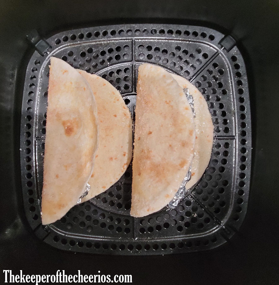 air-fryer-apple-pie-tacos-1