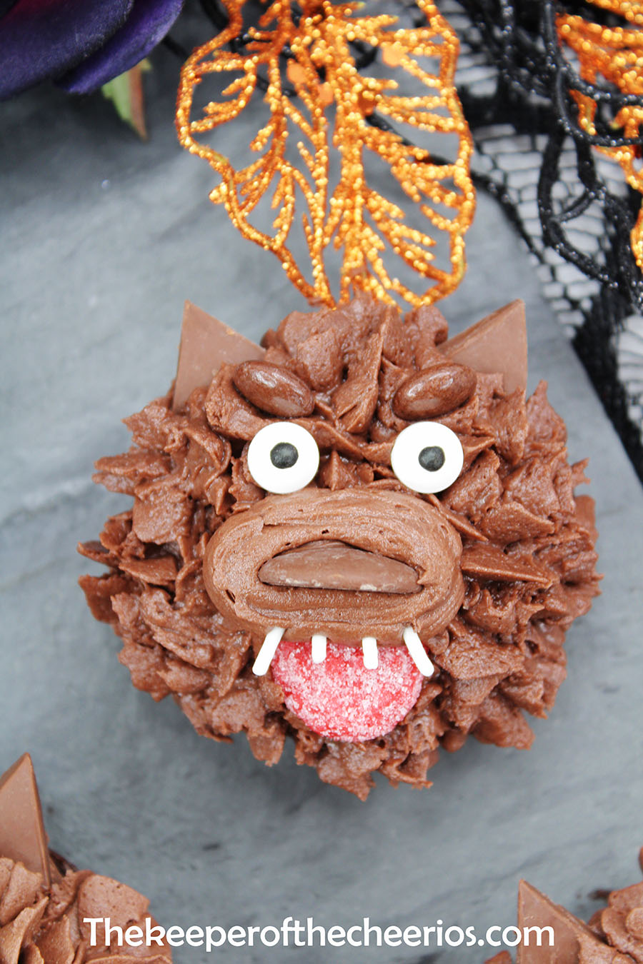 Werewolf-bundt-cakes-6