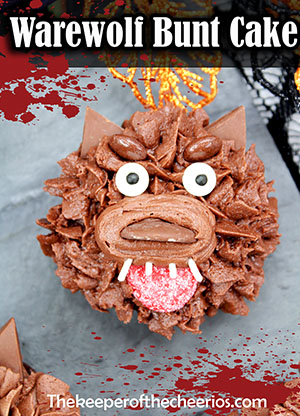 Werewolf-bundt-cakes-smm