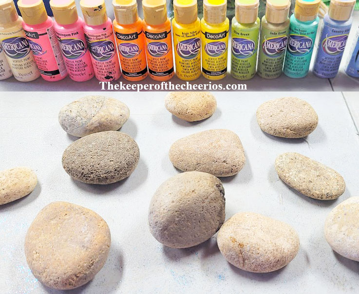 Easter-egg-painted-rocks-3