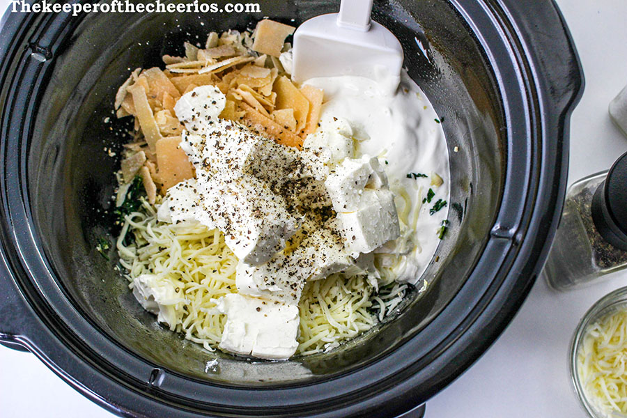 Slow-Cooker-Spinach-and-Artichoke-Dip-5