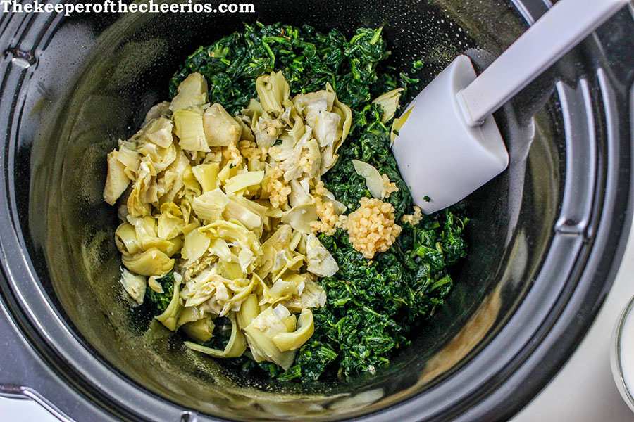 Slow-Cooker-Spinach-and-Artichoke-Dip-6