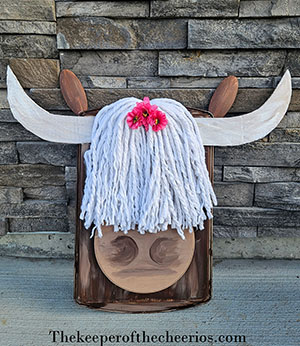 highland cow door hang smmm